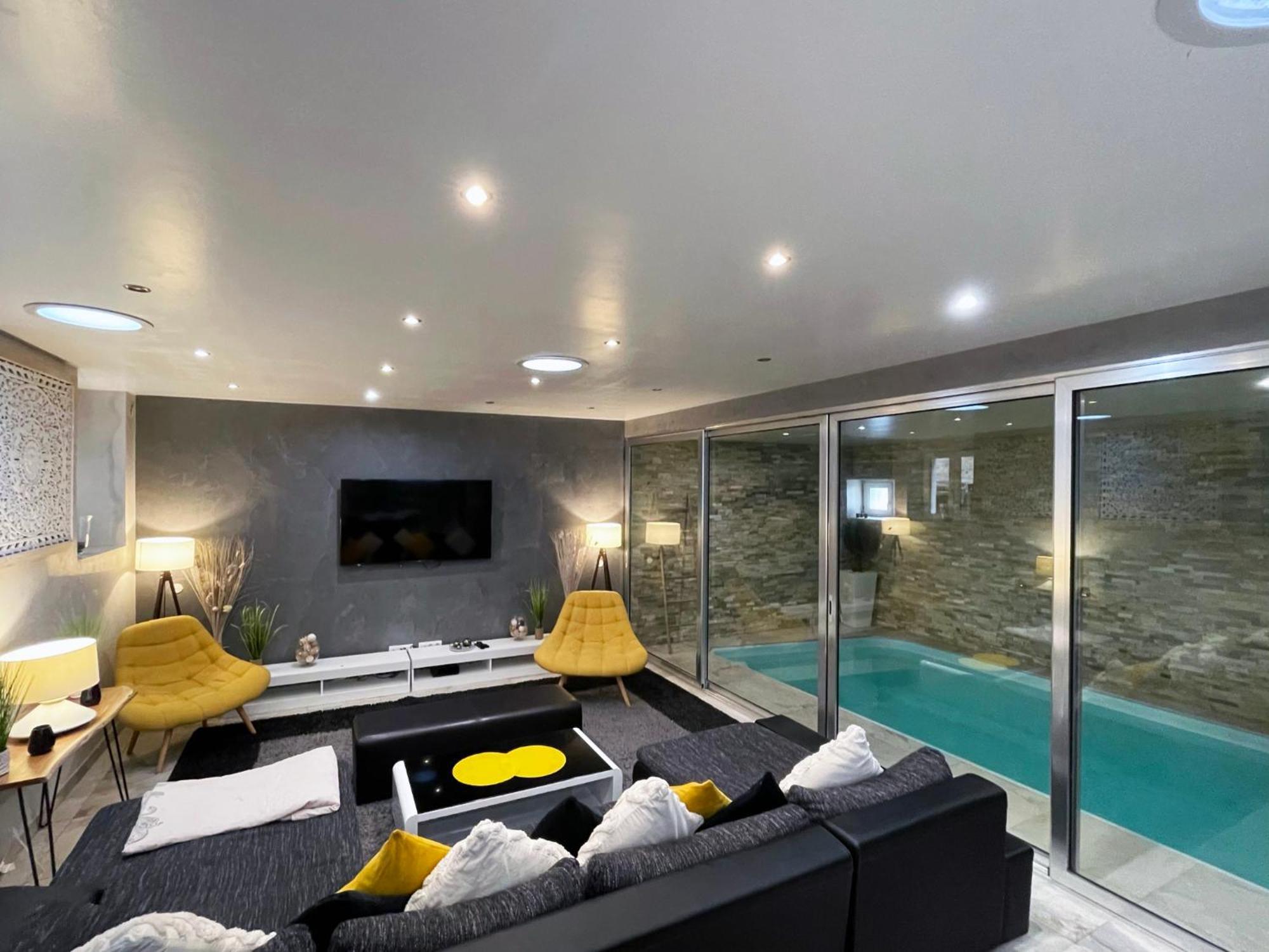 Appartement Standing Piscine Interieur Privatisee . Mutzig Bagian luar foto
