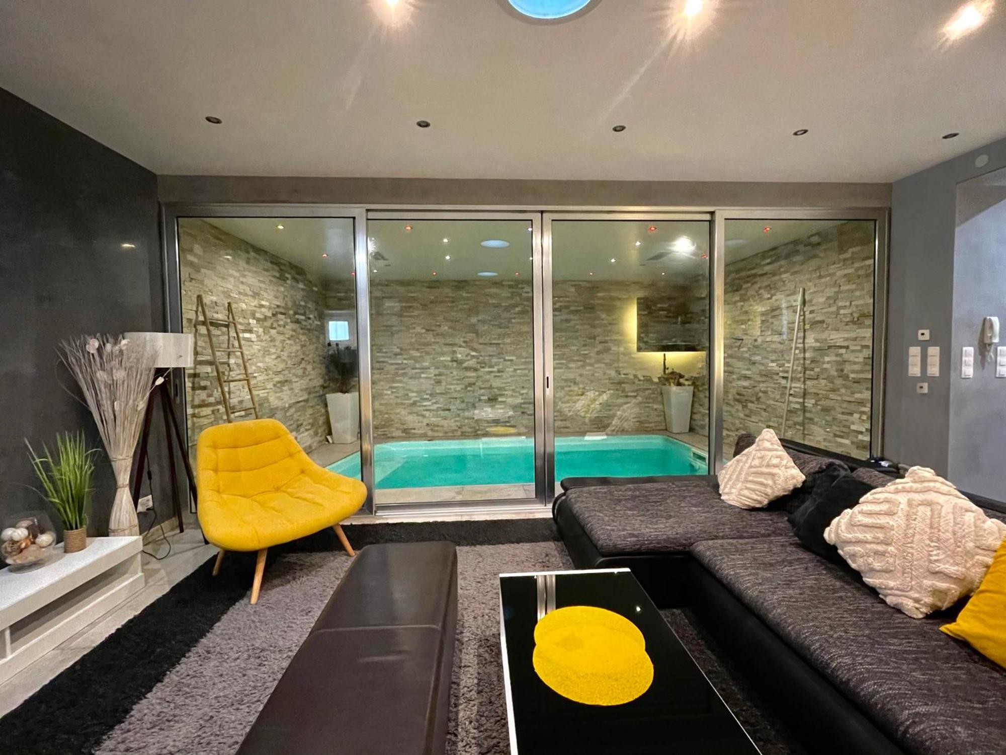 Appartement Standing Piscine Interieur Privatisee . Mutzig Bagian luar foto